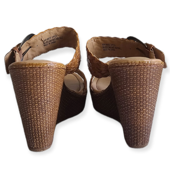 Born of Concept Wedge Sandals Faux Woven Leather w/ Buckle Size 8 M - Picture 6 of 9
